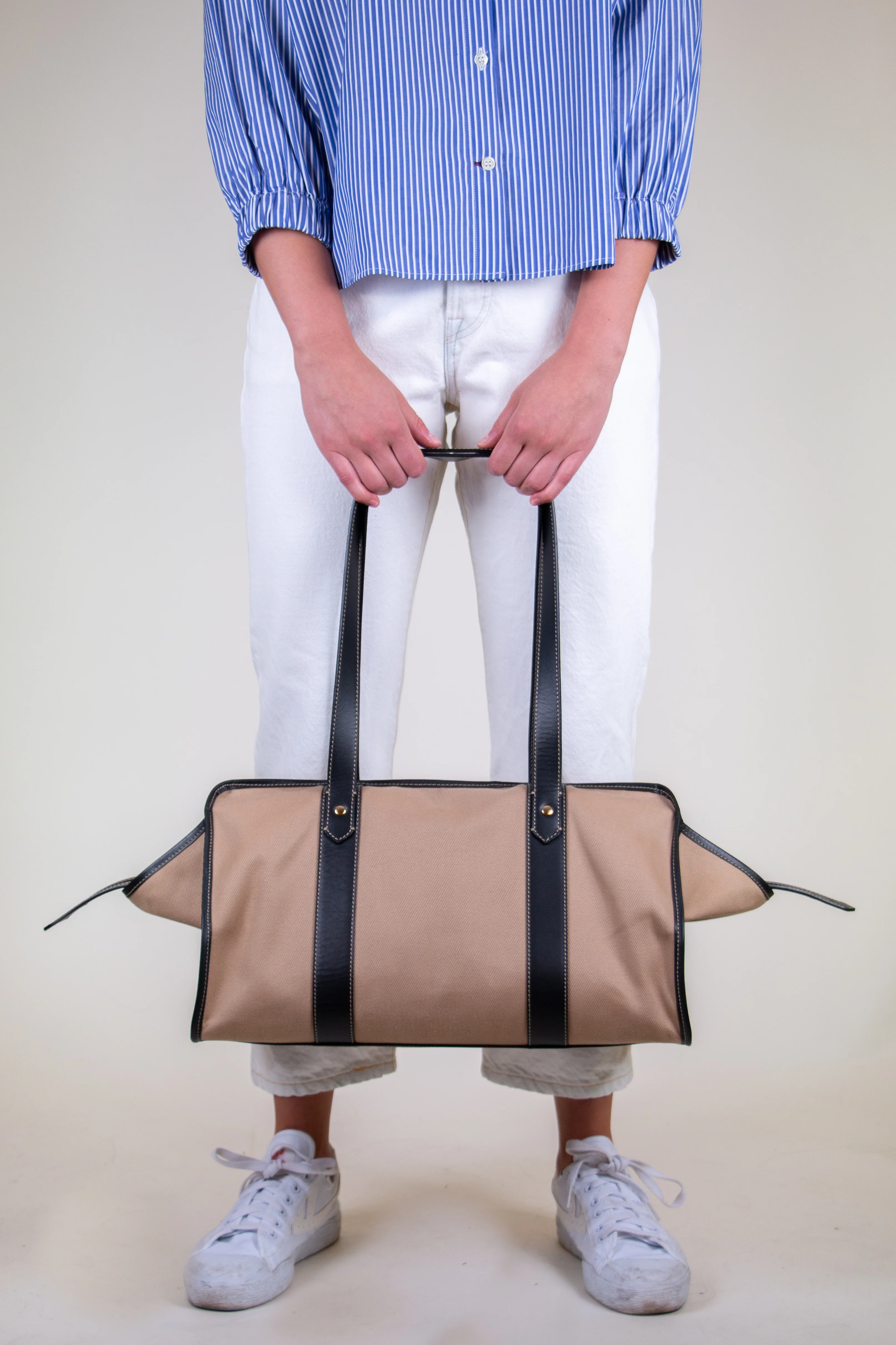 Heredos 24 Hour Carryall Bag - Image 4