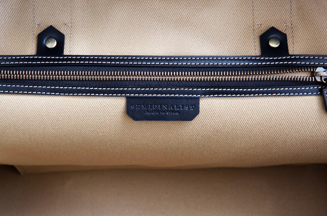 Heredos 48 Hour Carryall Bag - Image 3