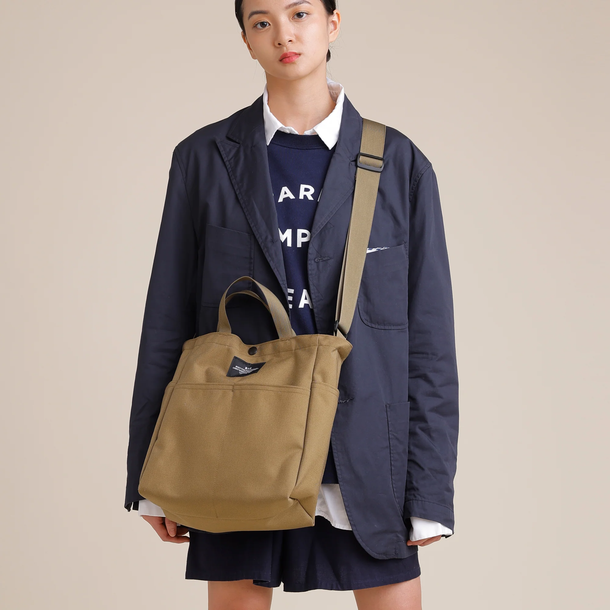 Multi-Pocket Bag Medium - Khaki - Image 4