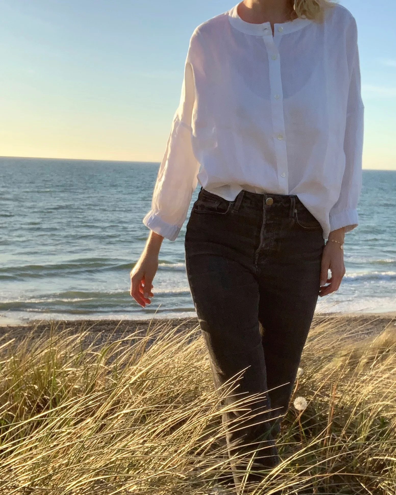 White Linen Trois Relaxed Shirt - Image 3